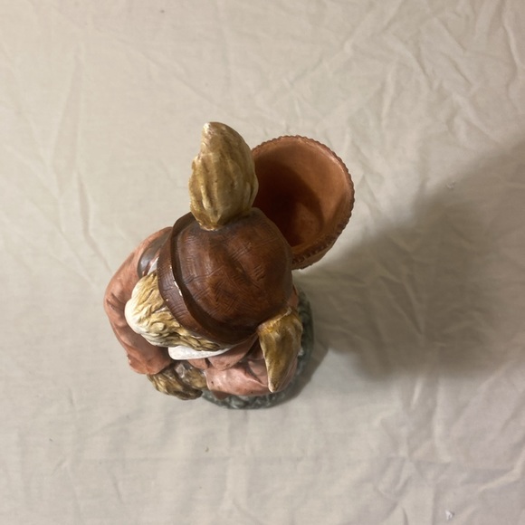 Henri Chrisdon "MR. RABBIT" w/Basket Resin Figurines ~ 2002 ~ 12" Tall - Picture 5 of 5